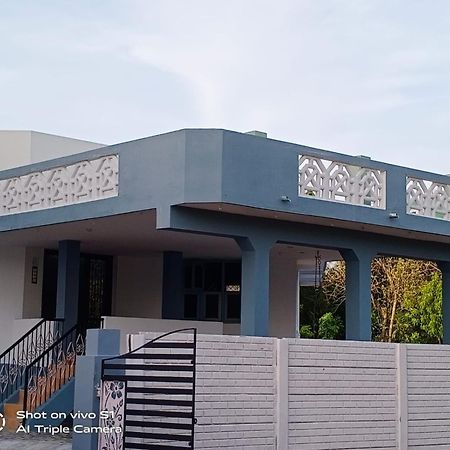 Madura Homestay - Gorgeous Home With 2Bhk 5 Minutes From Nh44 Maduraj Zewnętrze zdjęcie